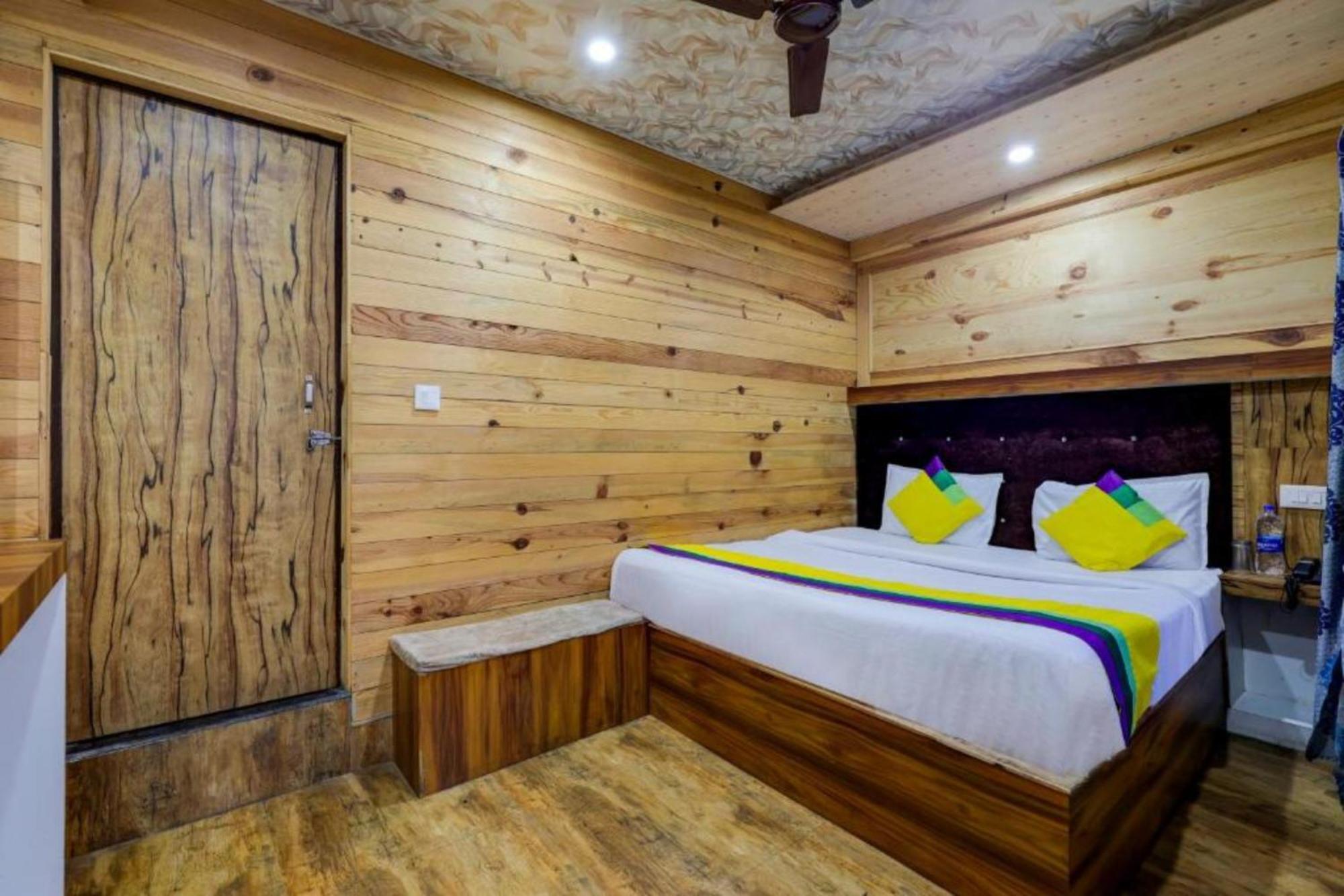 Hotel Vinayak Nainital Near Mall Road Lake View Room Экстерьер фото